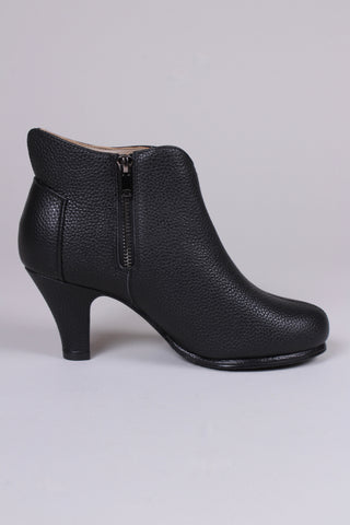 1950s high heel ankle boots with wool lining - Black - Laura