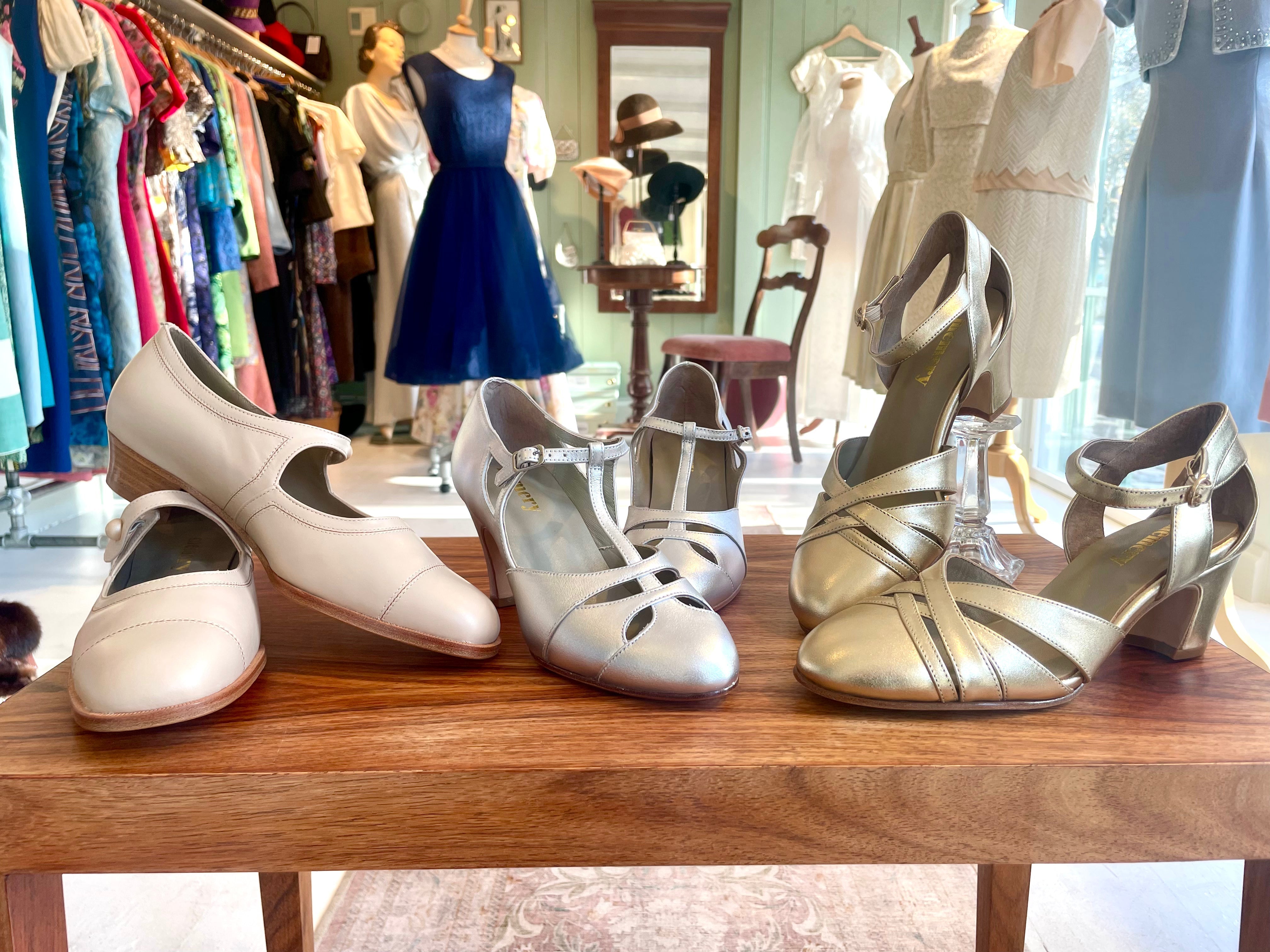 1930s Shoes That Perfectly Complement a 1960s-Inspired Look – memery