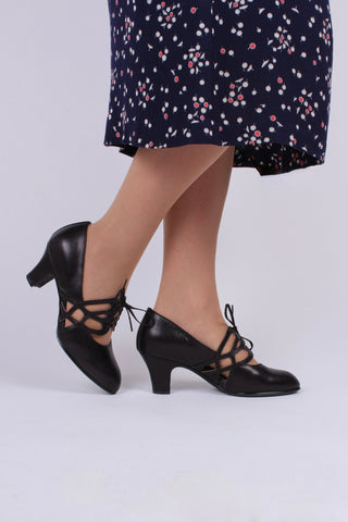 1930s everyday lace - up pumps - black - Eva - memery