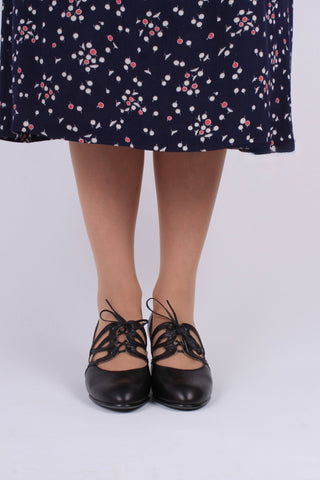 1930s everyday lace - up pumps - black - Eva - memery