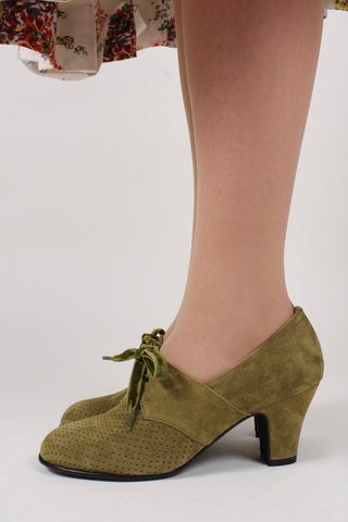 1940s pumps in suede with velvet laces - Green - Esther - memery