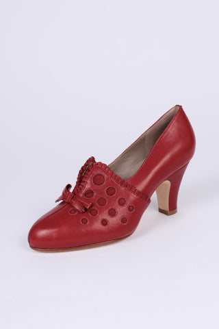 1930s everyday pump with details in suede - red - Stella