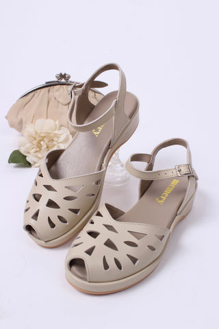 VEGAN - 1940s / 50s style summer sandals /  wedges - Cream - Sidse