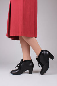 Soft 1940s style winter boot - Black - Lillie