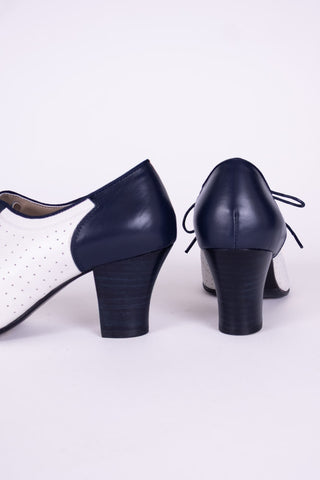 1940s Spectator Oxford pumps - Navy / Off-White - Lucy