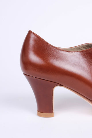 Classic, everyday late 1920's pumps - Cognac brown - Charlotte - memery