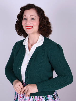 Cute and feminine cable knit 1940s cardigan - Merino - Emerald green - Astrid - memery