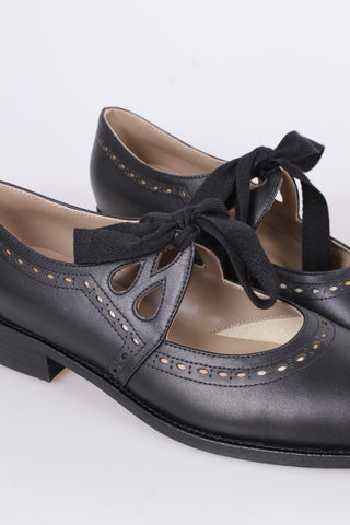 Early 1930s flats with cutouts - Black - Anna - memery