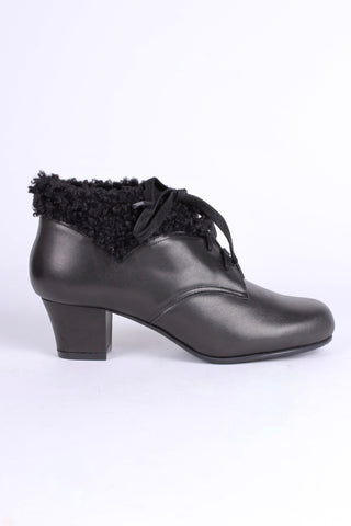 Soft 1940s /1950s booties with wool shearling - black - Karin - memery