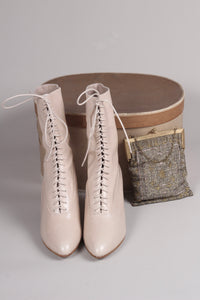 Feminine soft Edwardian style boot with pompadour heel, 1900-1915 - Cream - Rose